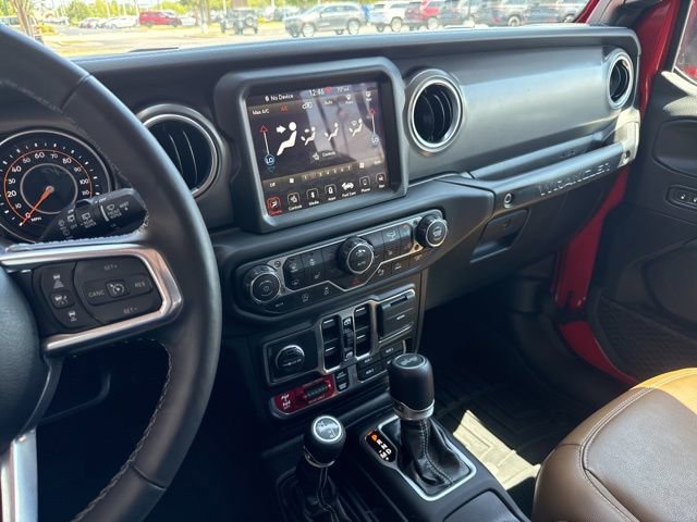 Used 2023 Jeep Wrangler Unlimited Rubicon w/ Dual Top Group AWD/4WD image 19