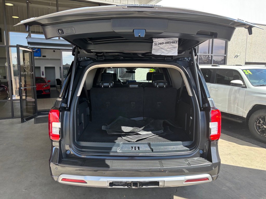 Used 2023 Ford Expedition Max XLT image 25