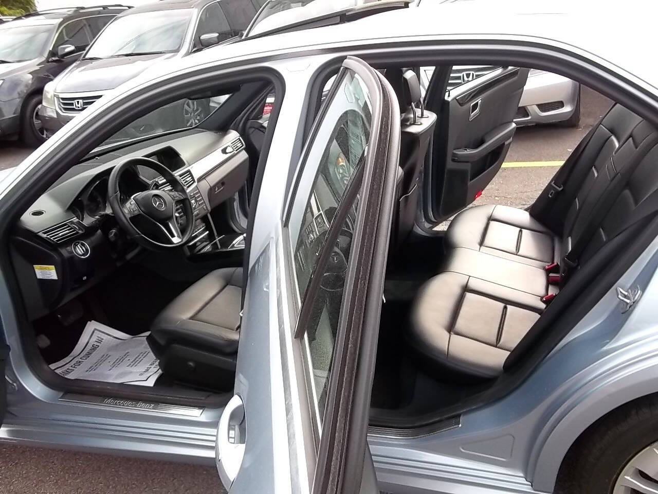 Used 2013 Mercedes-Benz E 350 4MATIC Sedan image 7
