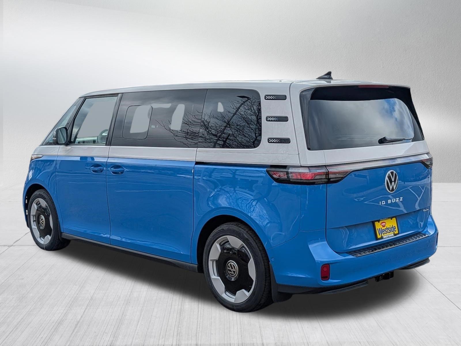 New 2025 Volkswagen ID. Buzz Pro S Plus AWD/4WD video 2