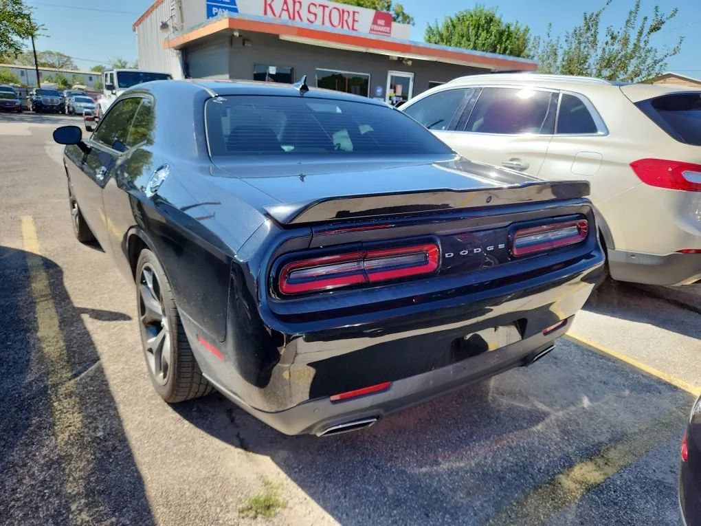 Used 2016 Dodge Challenger SXT Plus RWD image 6