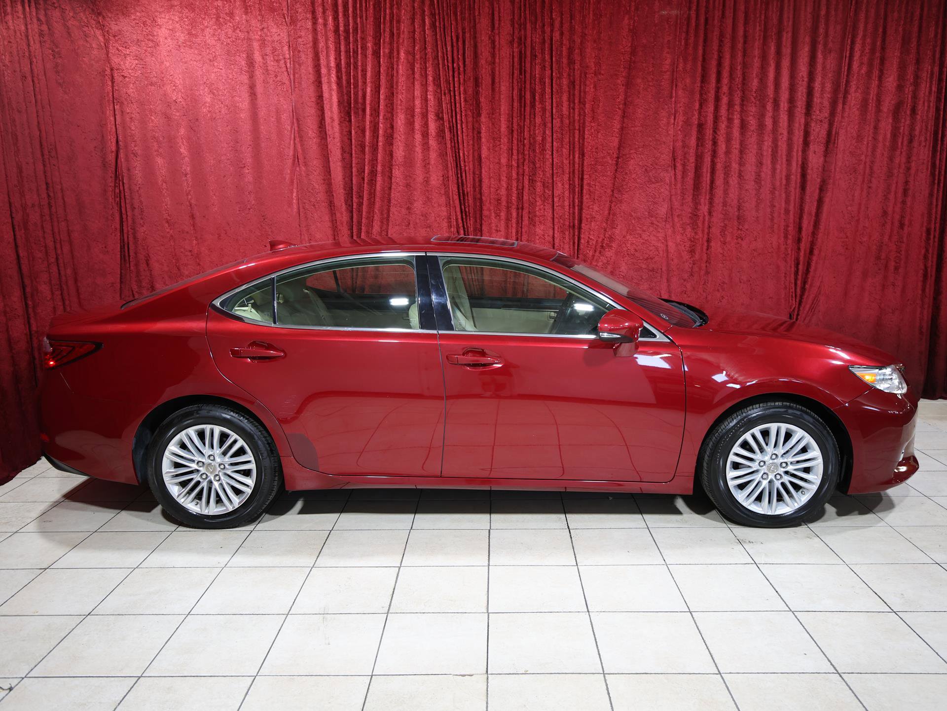 Used 2015 Lexus ES 350 w/ Luxury Package FWD image 8