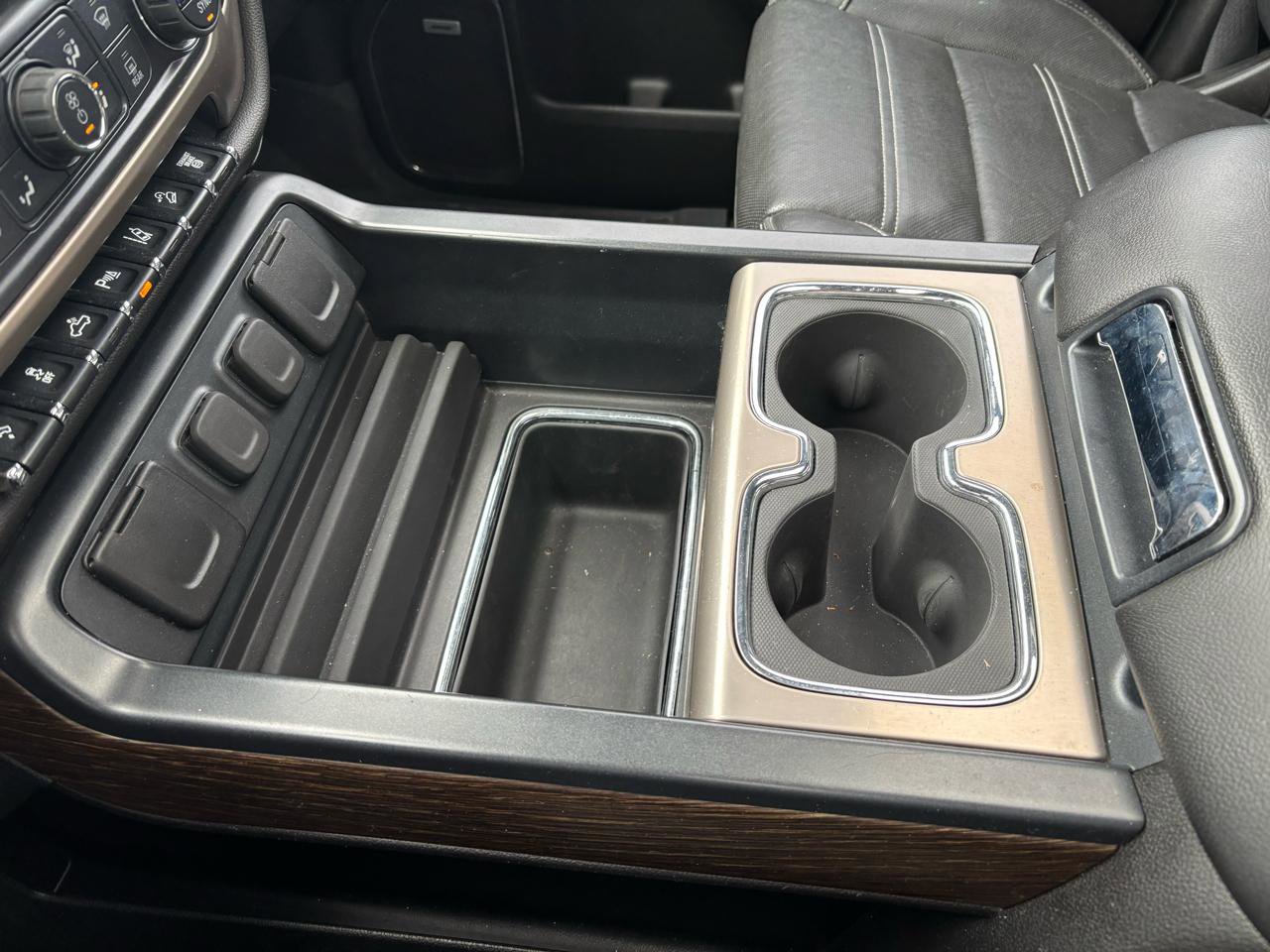 Used 2018 GMC Sierra 2500 Denali image 26