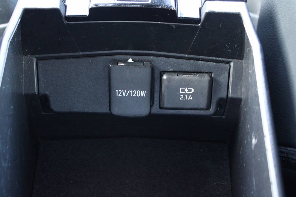 Used 2019 Toyota Corolla XSE image 20