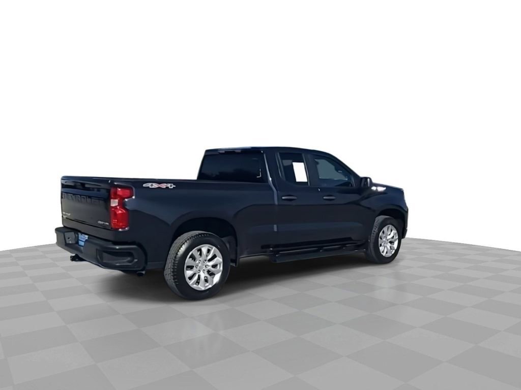 Used 2023 Chevrolet Silverado 1500 Custom image 8