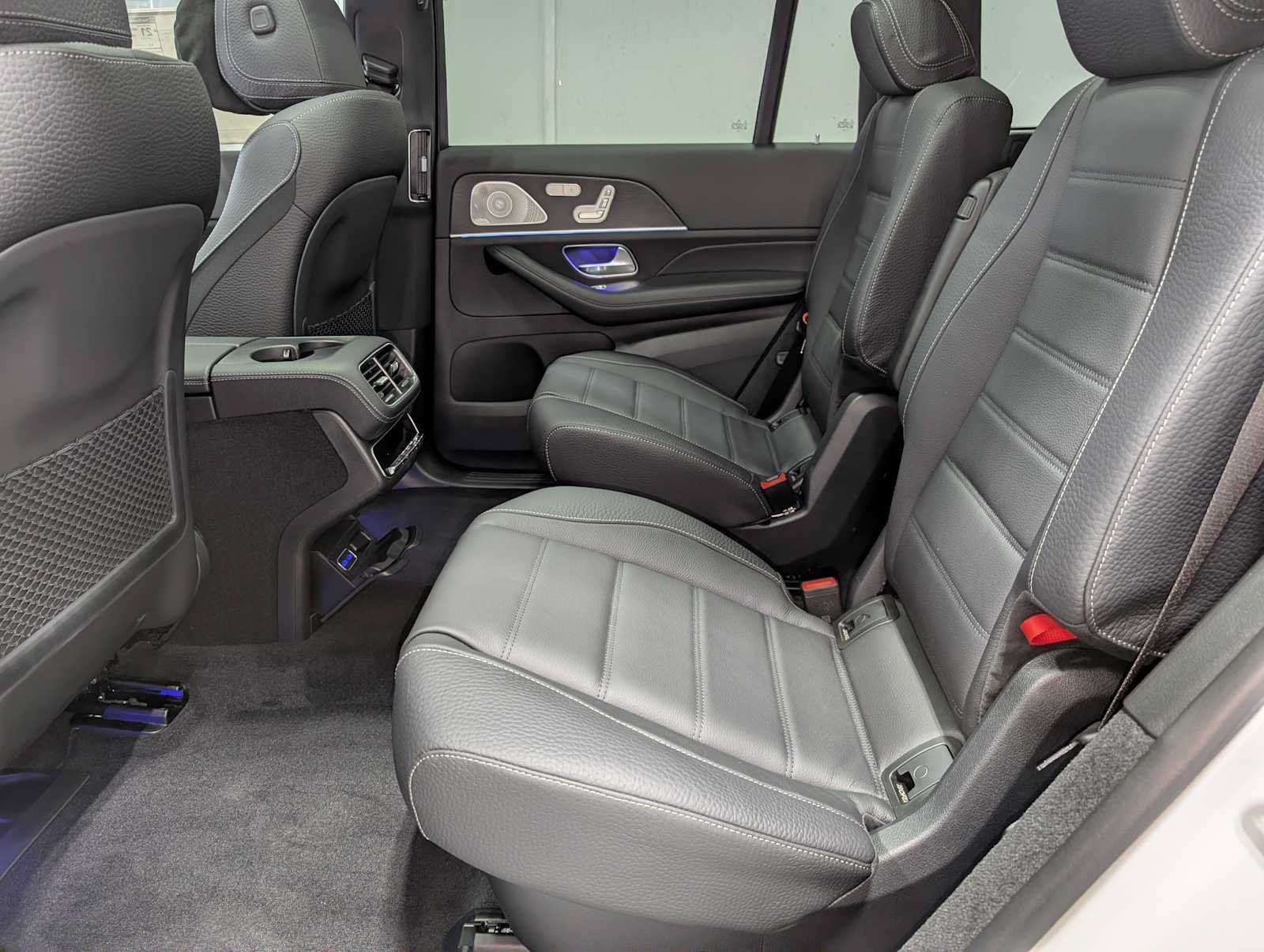 New 2026 Mercedes-Benz GLS 450 4MATIC image 21
