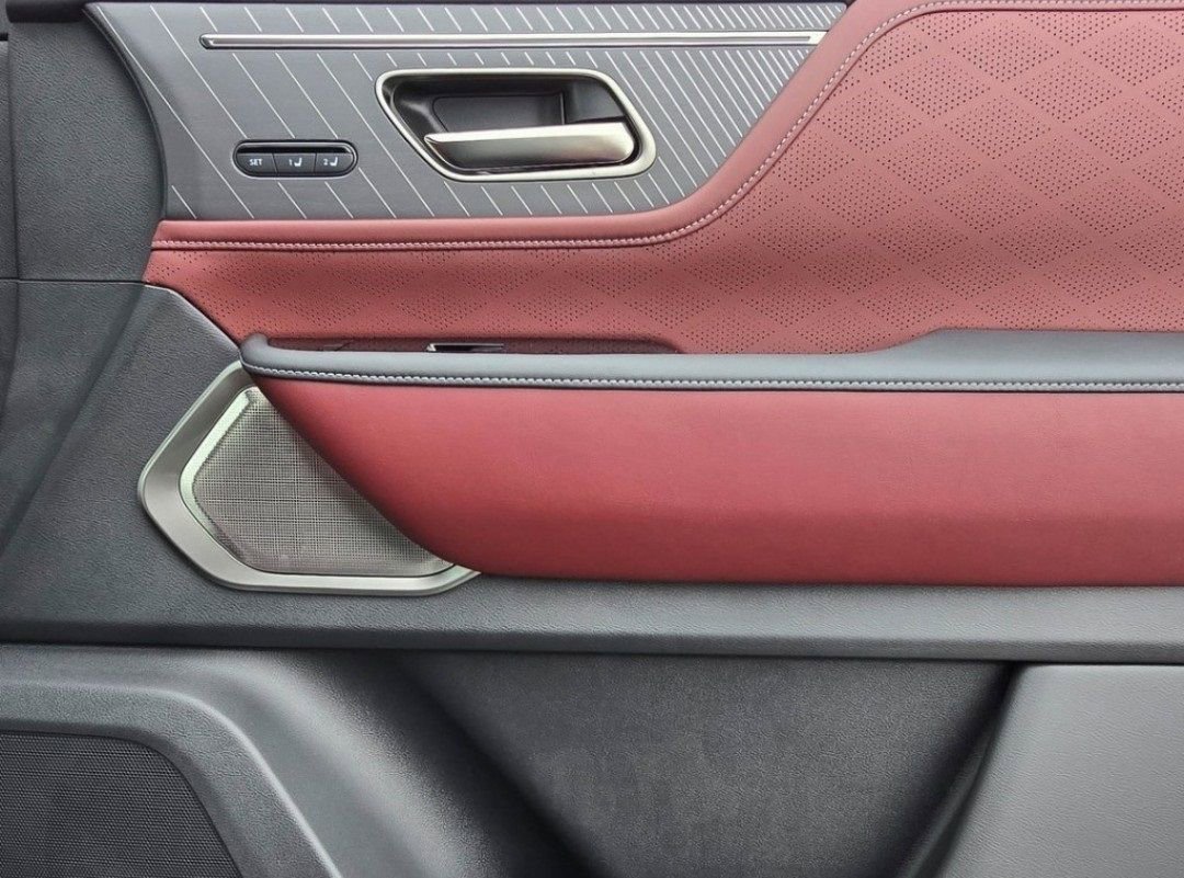 New 2026 INFINITI QX80 Autograph w/ Premium Cargo Package image 42