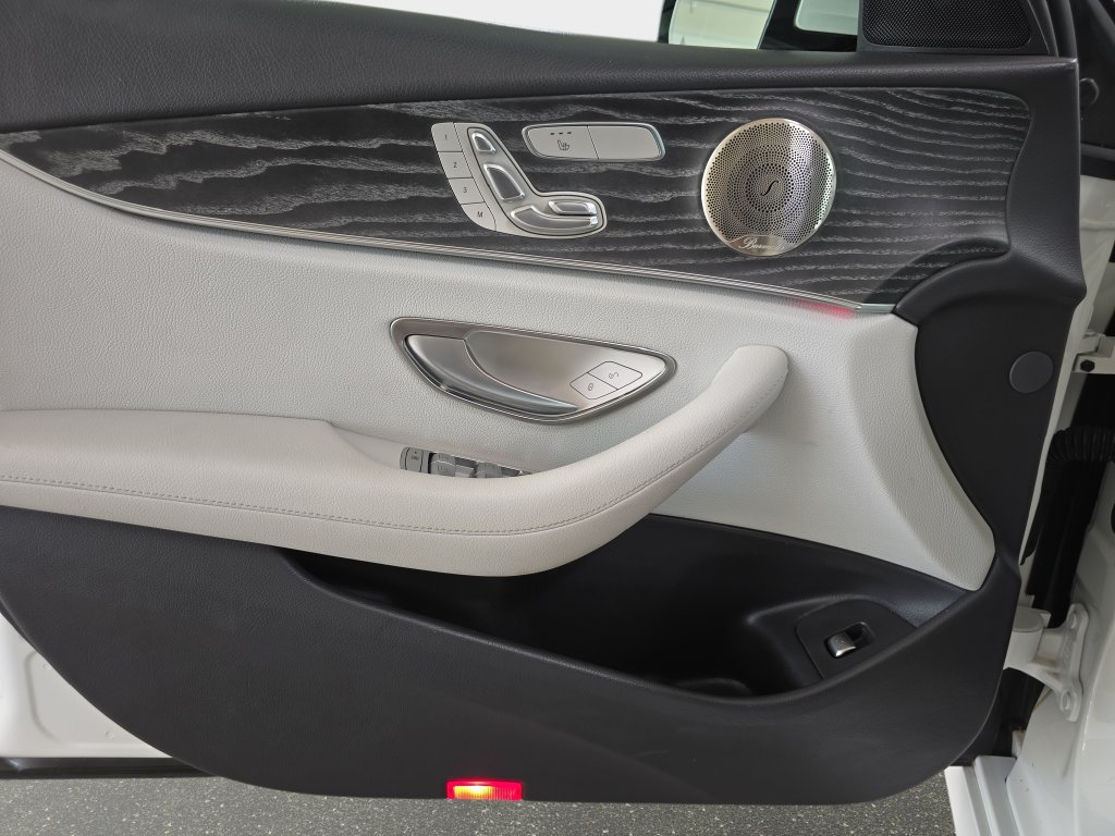 Used 2022 Mercedes-Benz E 350 Sedan image 27