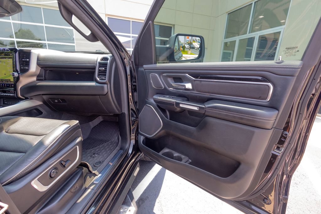 Used 2019 RAM 1500 Laramie AWD/4WD image 43