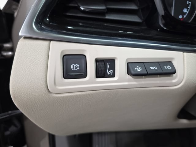 Used 2023 Cadillac XT6 Premium Luxury w/ Technology Package AWD/4WD image 23
