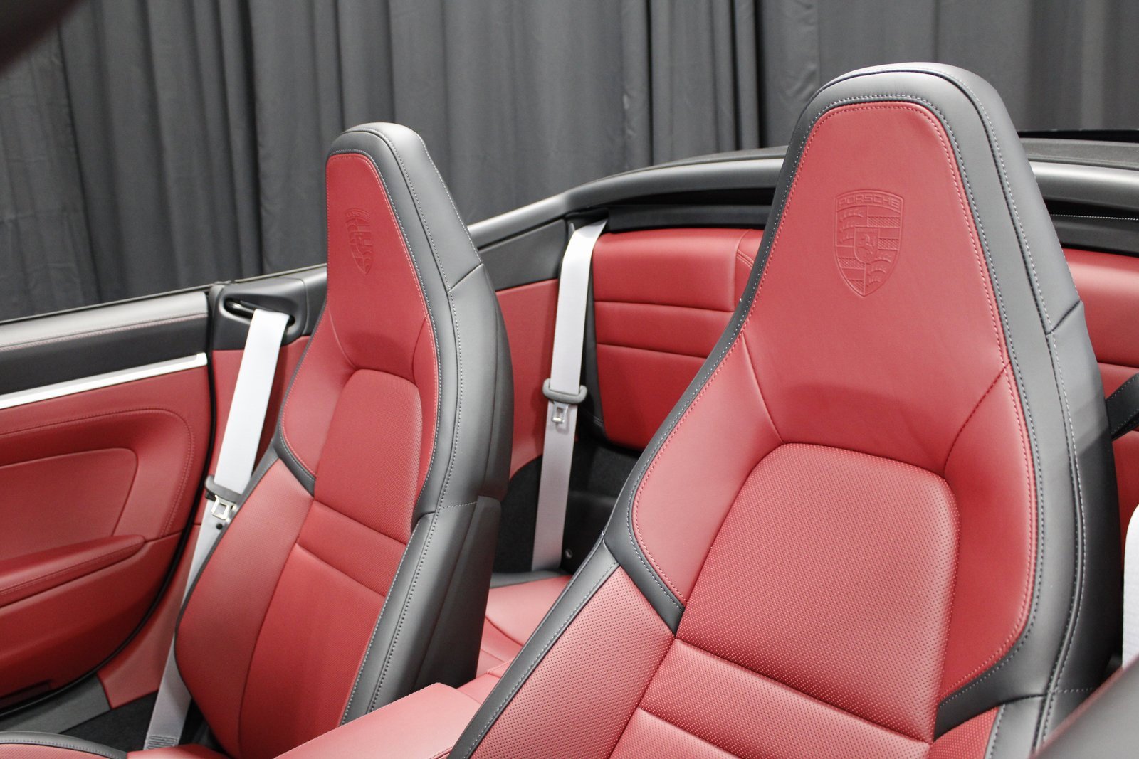 Certified 2025 Porsche 911 Carrera image 5