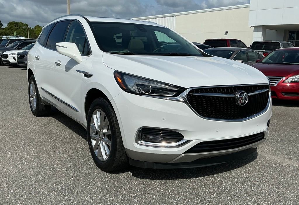 Used 2020 Buick Enclave Premium w/ Sun and Sites Package image 10
