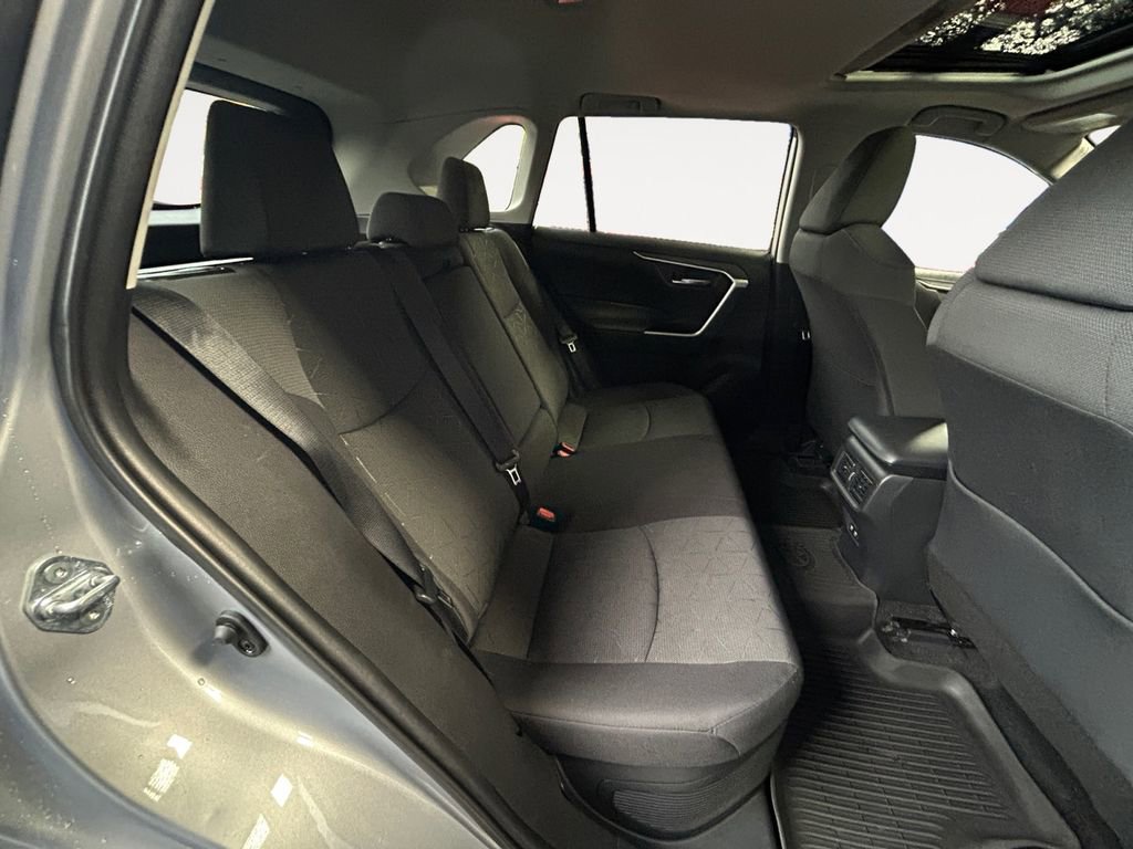 Used 2021 Toyota RAV4 XLE image 12