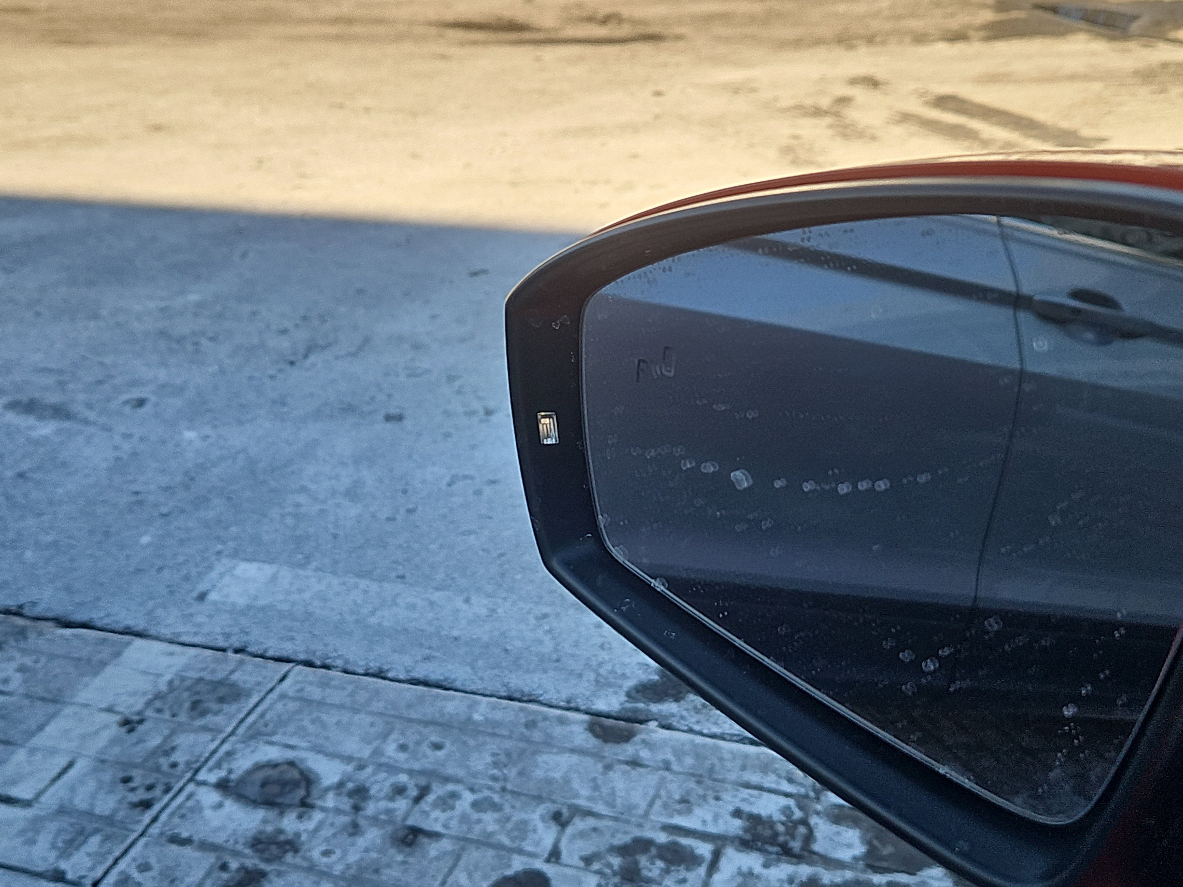 Used 2019 Volkswagen Tiguan SEL Premium image 19