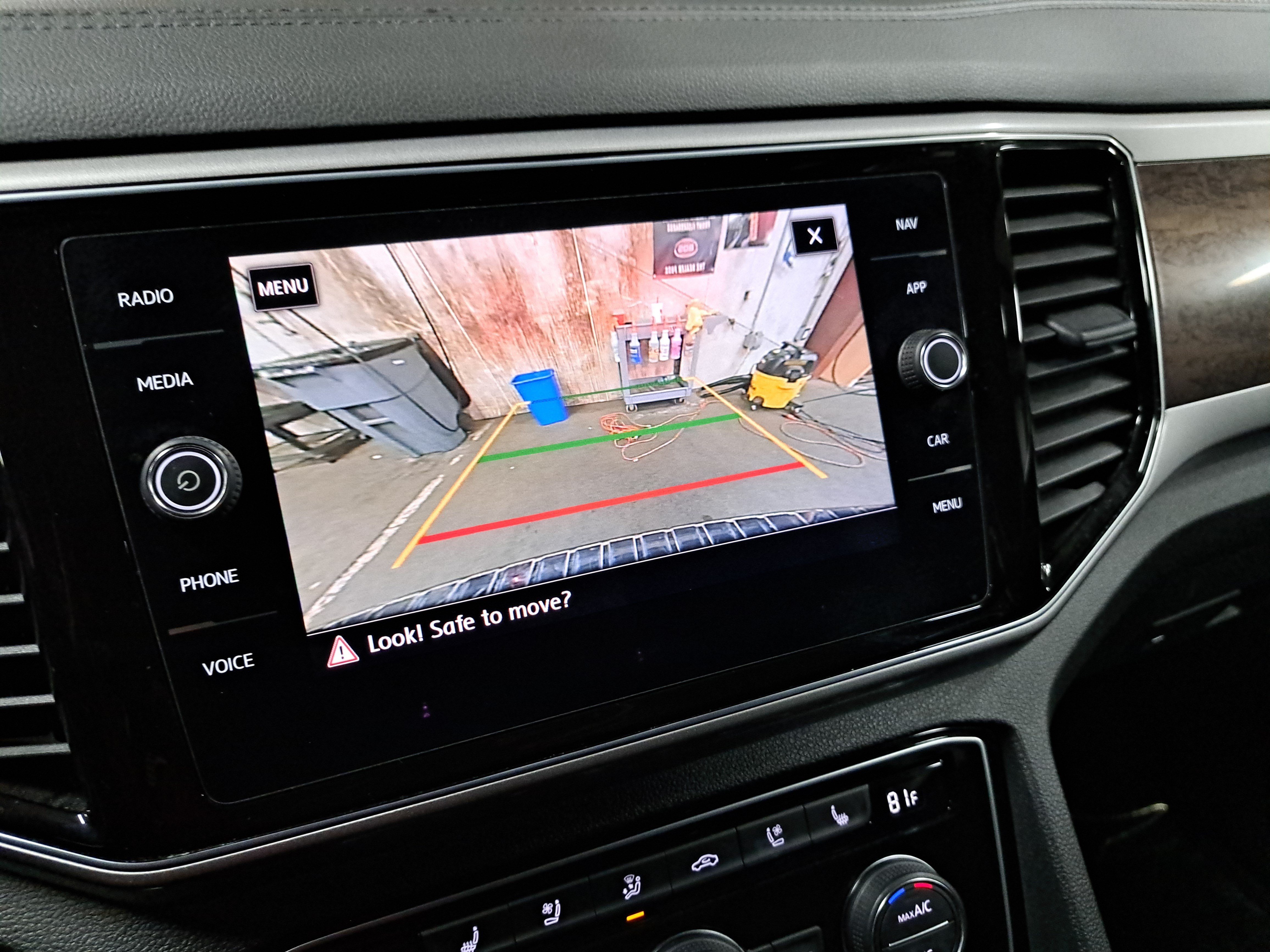 Used 2019 Volkswagen Atlas SEL Premium AWD/4WD image 24