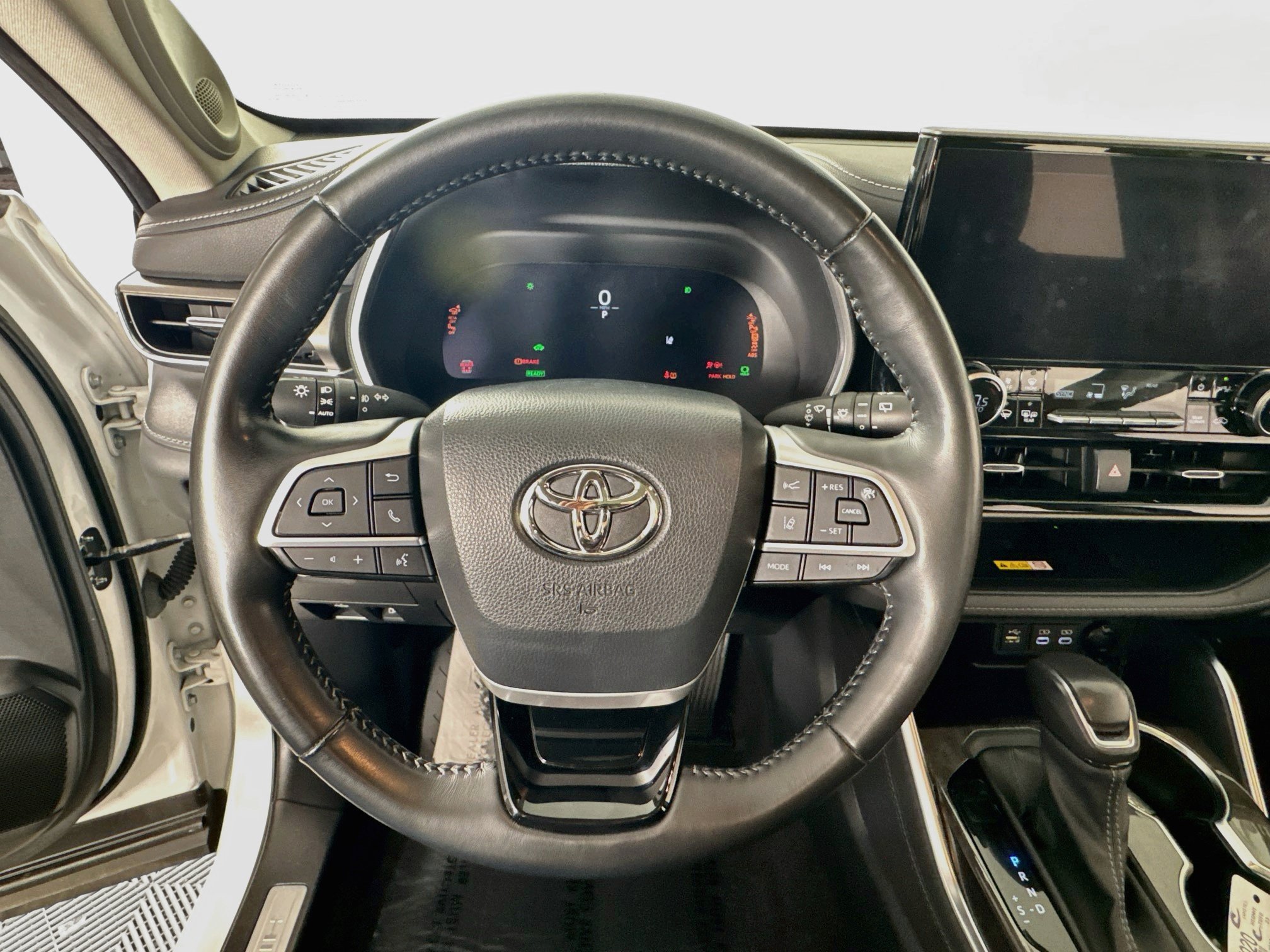 Used 2023 Toyota Highlander Limited AWD/4WD image 13