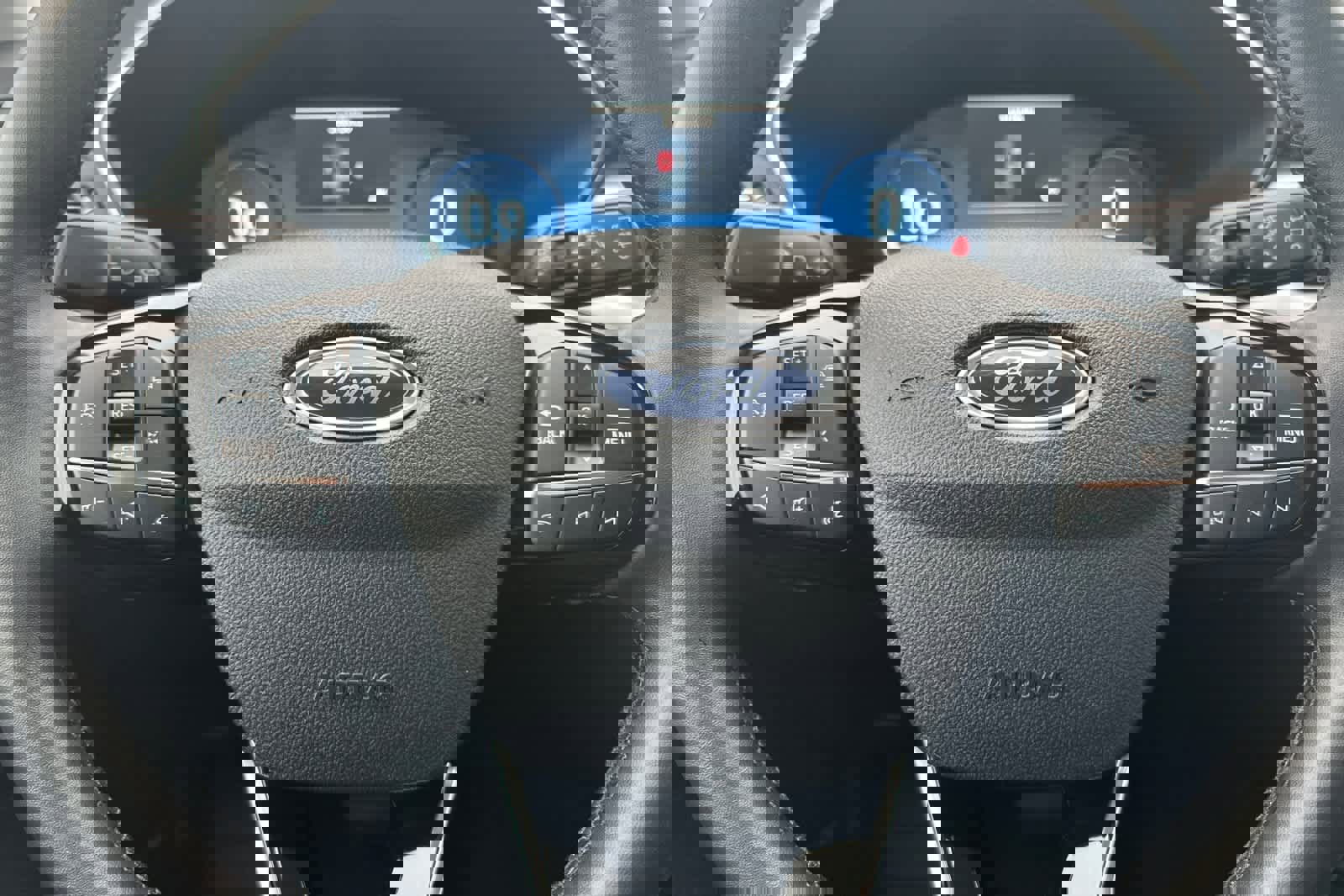 Certified 2025 Ford Escape Platinum image 24