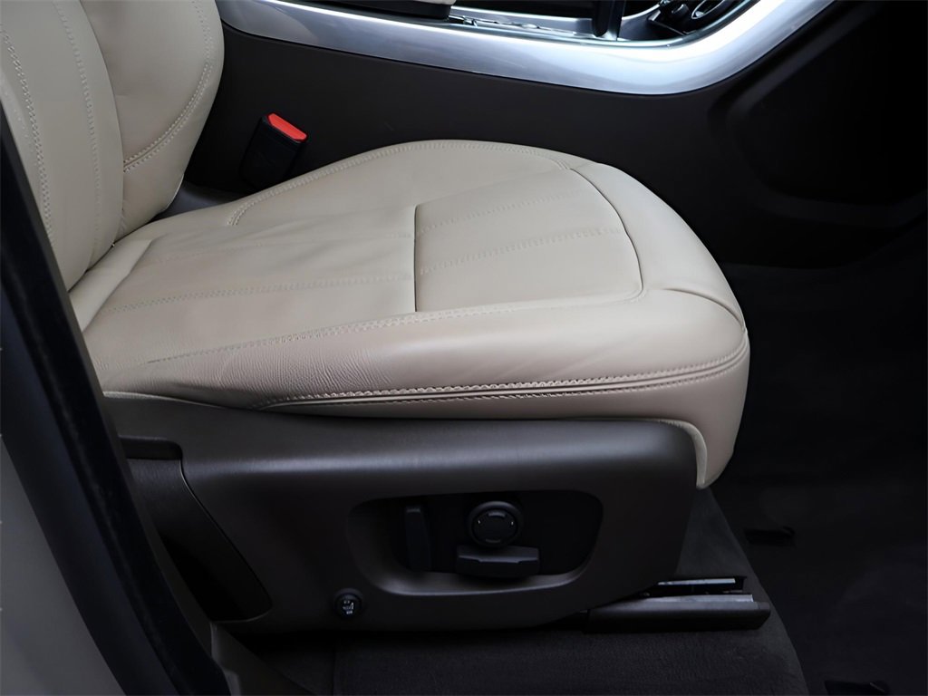 Used 2019 Land Rover Range Rover Sport SE image 11