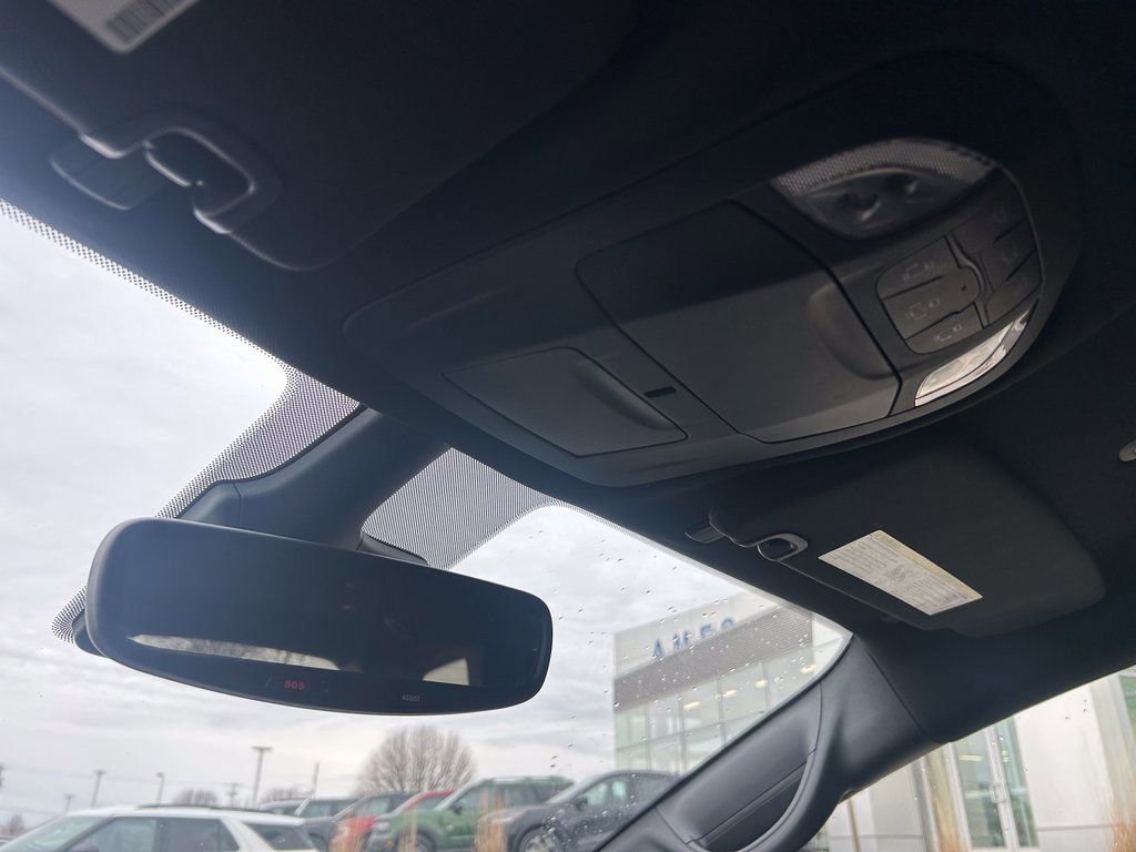 Used 2025 Chrysler Pacifica Select image 21