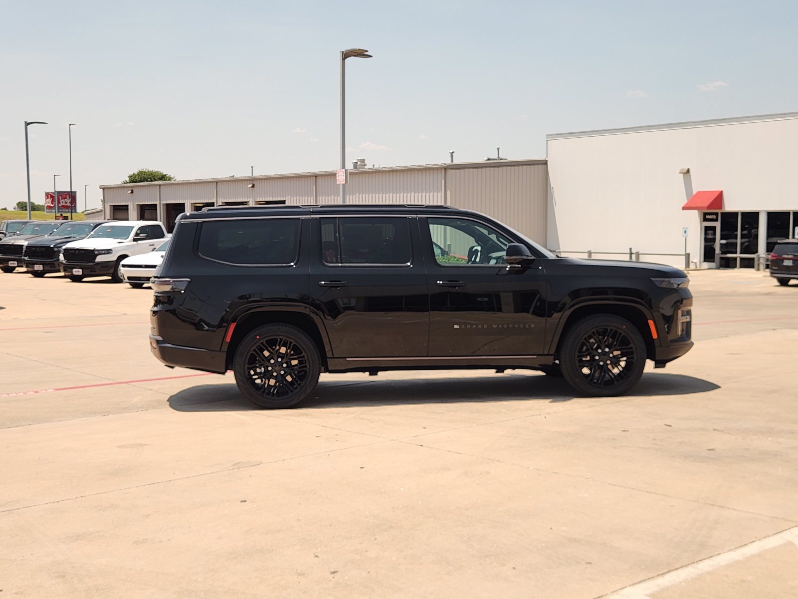 New 2026 Jeep Grand Wagoneer Limited AWD/4WD image 7