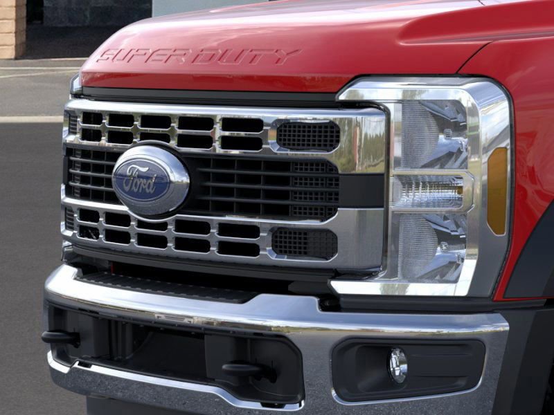 New 2025 Ford F550 4x4 Crew Cab Super Duty w/ XLT Value Package image 17