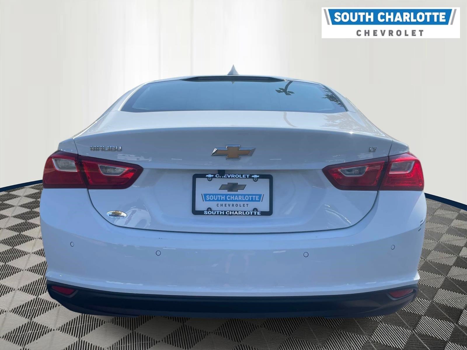 Used 2025 Chevrolet Malibu LT FWD image 5