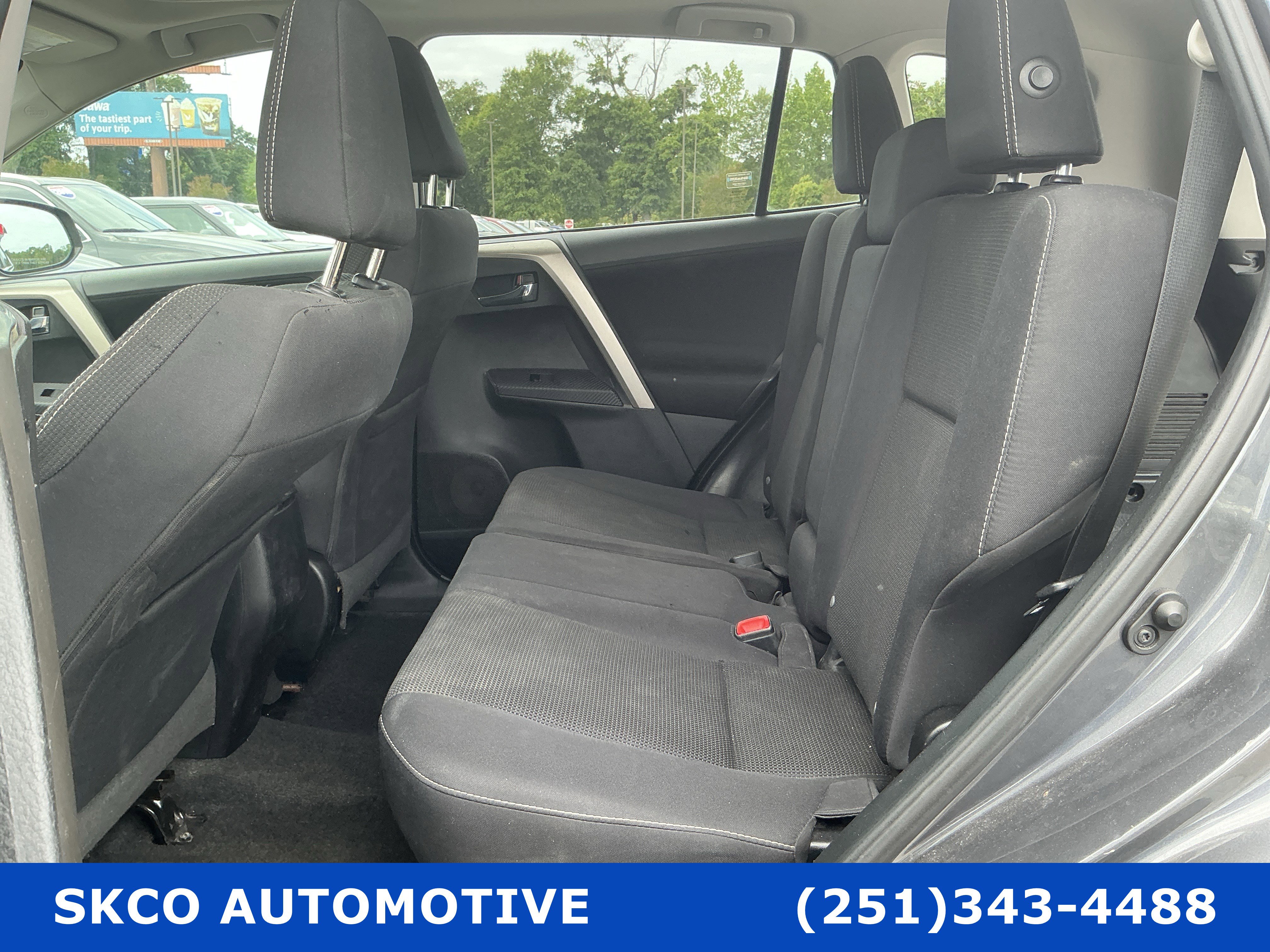Used 2015 Toyota RAV4 XLE FWD image 14