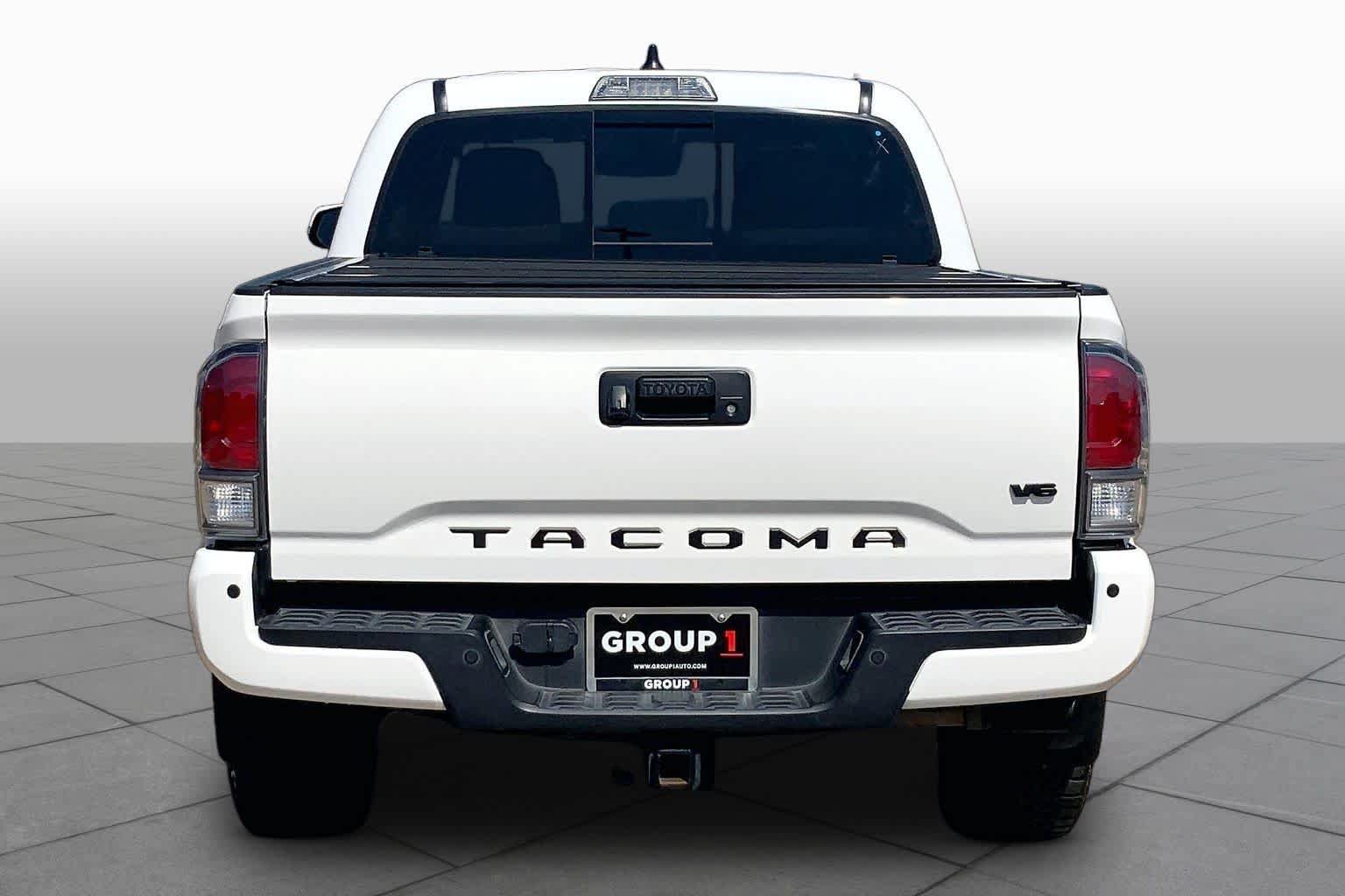 Used 2021 Toyota Tacoma TRD Off-Road w/ Technology Package AWD/4WD image 5