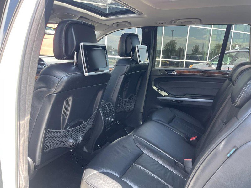 Used 2010 Mercedes-Benz GL 550 4MATIC image 19