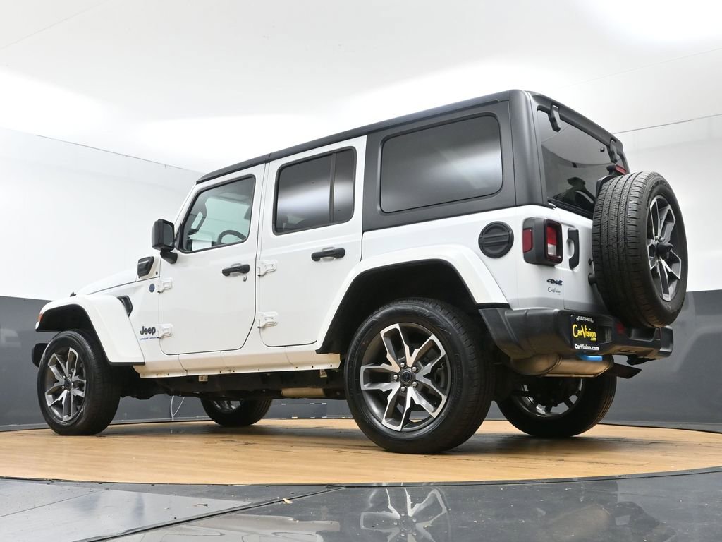 Used 2024 Jeep Wrangler Unlimited w/ Convenience Group AWD/4WD image 54