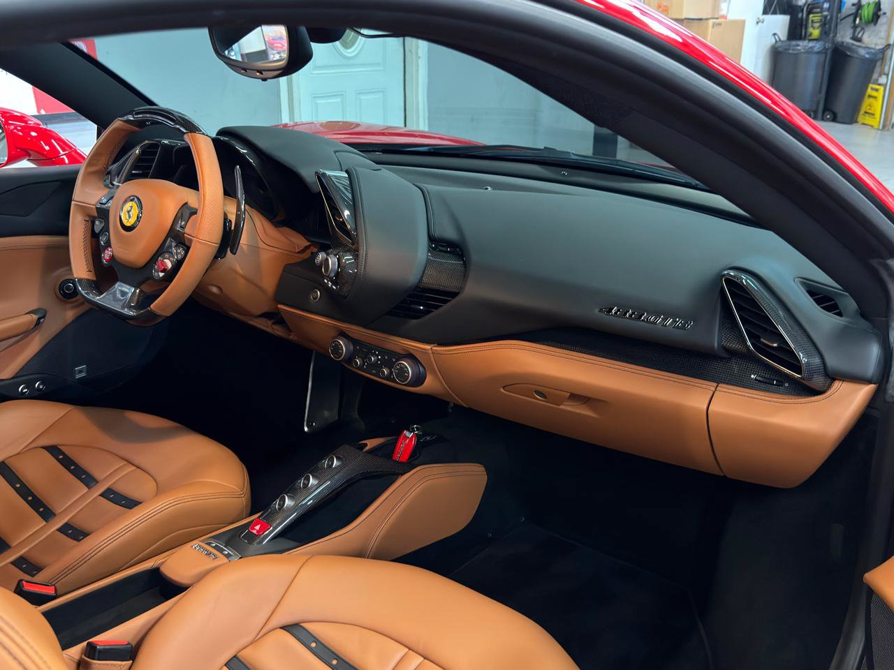 Used 2018 Ferrari 488 GTB RWD image 28
