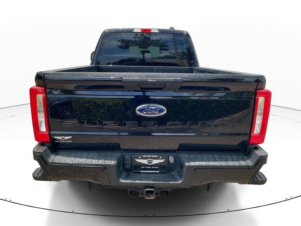 Used 2023 Ford F250 XL AWD/4WD image 3