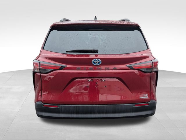 Used 2022 Toyota Sienna LE w/ LE Plus Package image 7