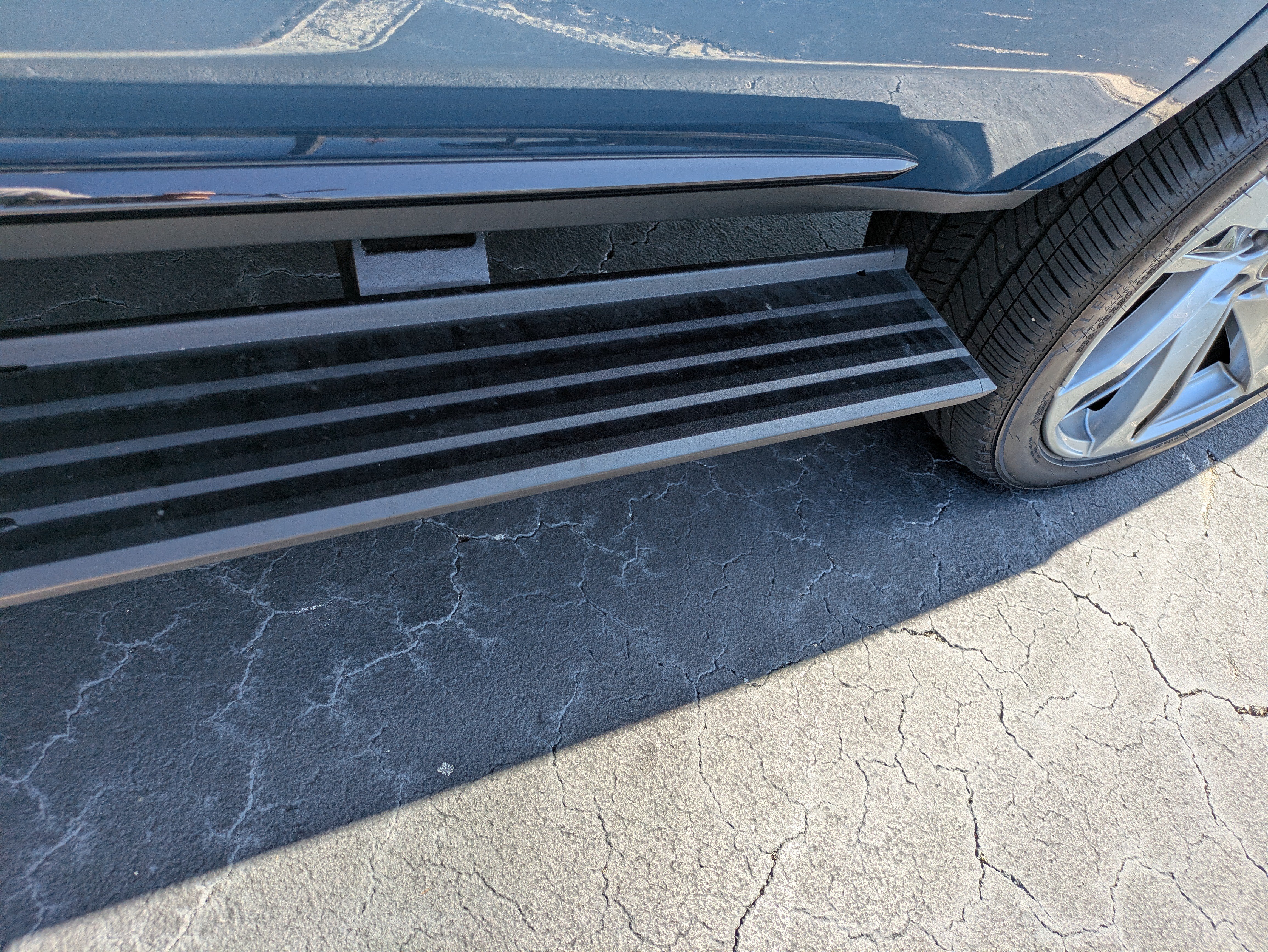 Certified 2025 Cadillac Escalade Sport Platinum w/ LPO, Floor Liner Package AWD/4WD image 10