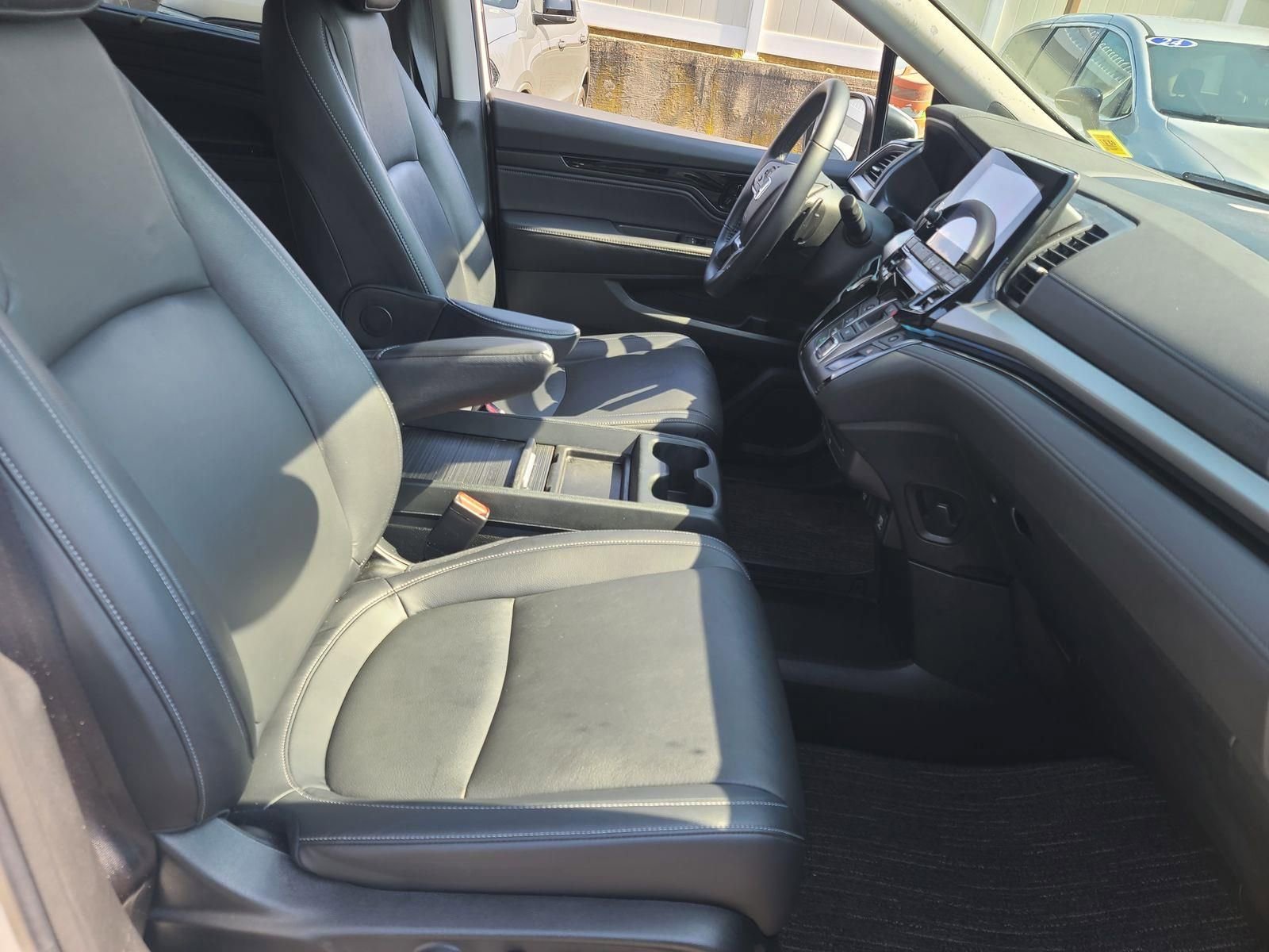 Used 2023 Honda Odyssey Touring image 17