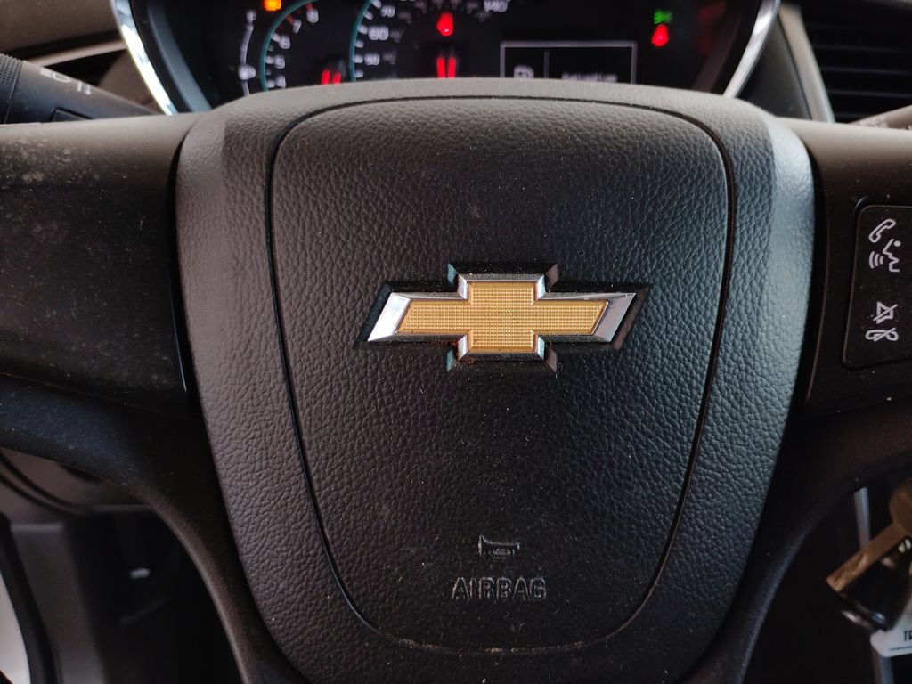 Used 2018 Chevrolet Trax LS AWD/4WD image 27