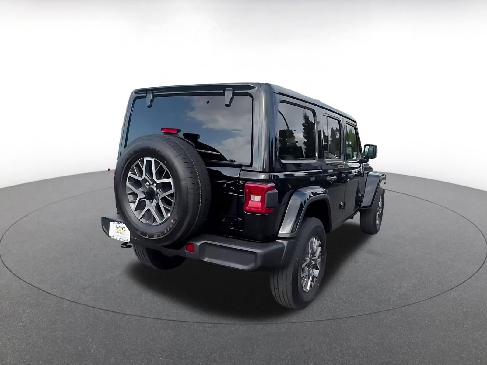 Used 2025 Jeep Wrangler Unlimited Sahara AWD/4WD image 12