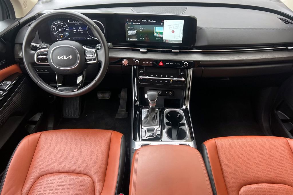 Used 2024 Kia Carnival SX FWD image 15