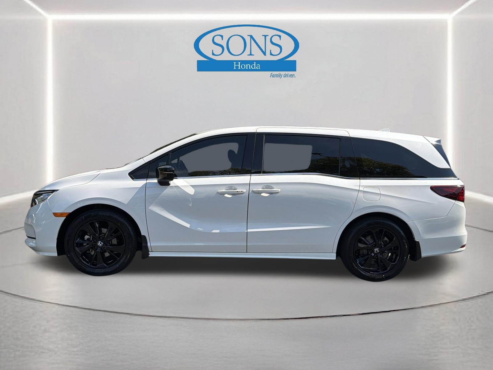 Certified 2024 Honda Odyssey Sport image 24