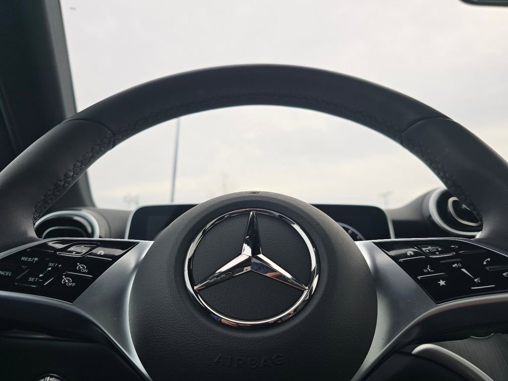 Certified 2026 Mercedes-Benz GLC 300 4MATIC image 27