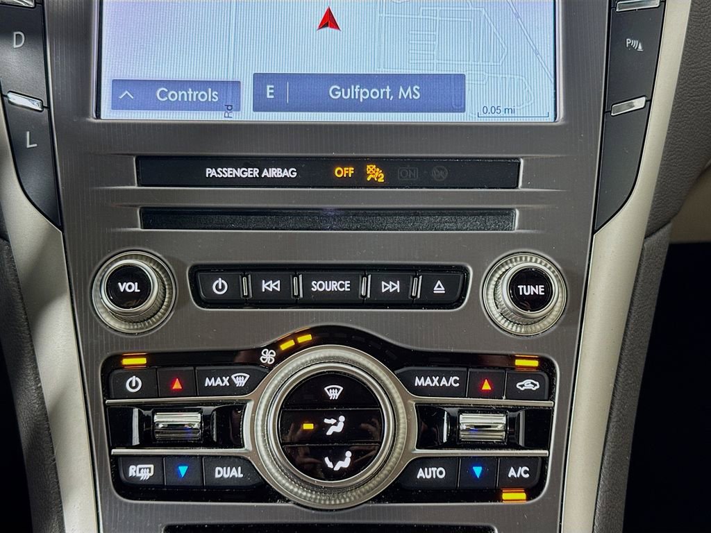 Used 2019 Lincoln MKZ Reserve w/ Luxury Package image 16