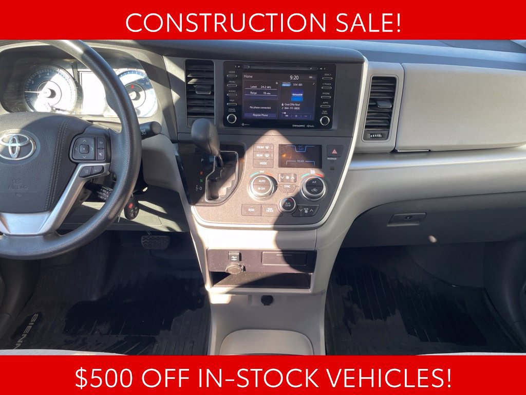 Used 2020 Toyota Sienna LE FWD image 17