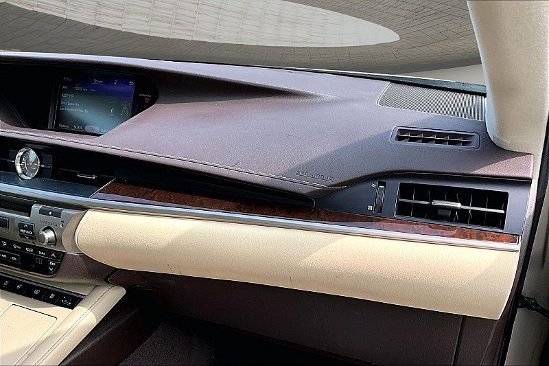 Used 2017 Lexus ES 350 w/ Luxury Package FWD image 14