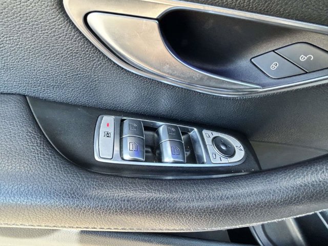 Used 2020 Mercedes-Benz E 350 Sedan image 18
