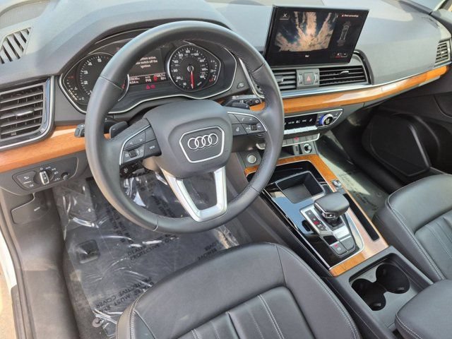 Certified 2023 Audi Q5 2.0T Premium w/ Convenience Package AWD/4WD image 11
