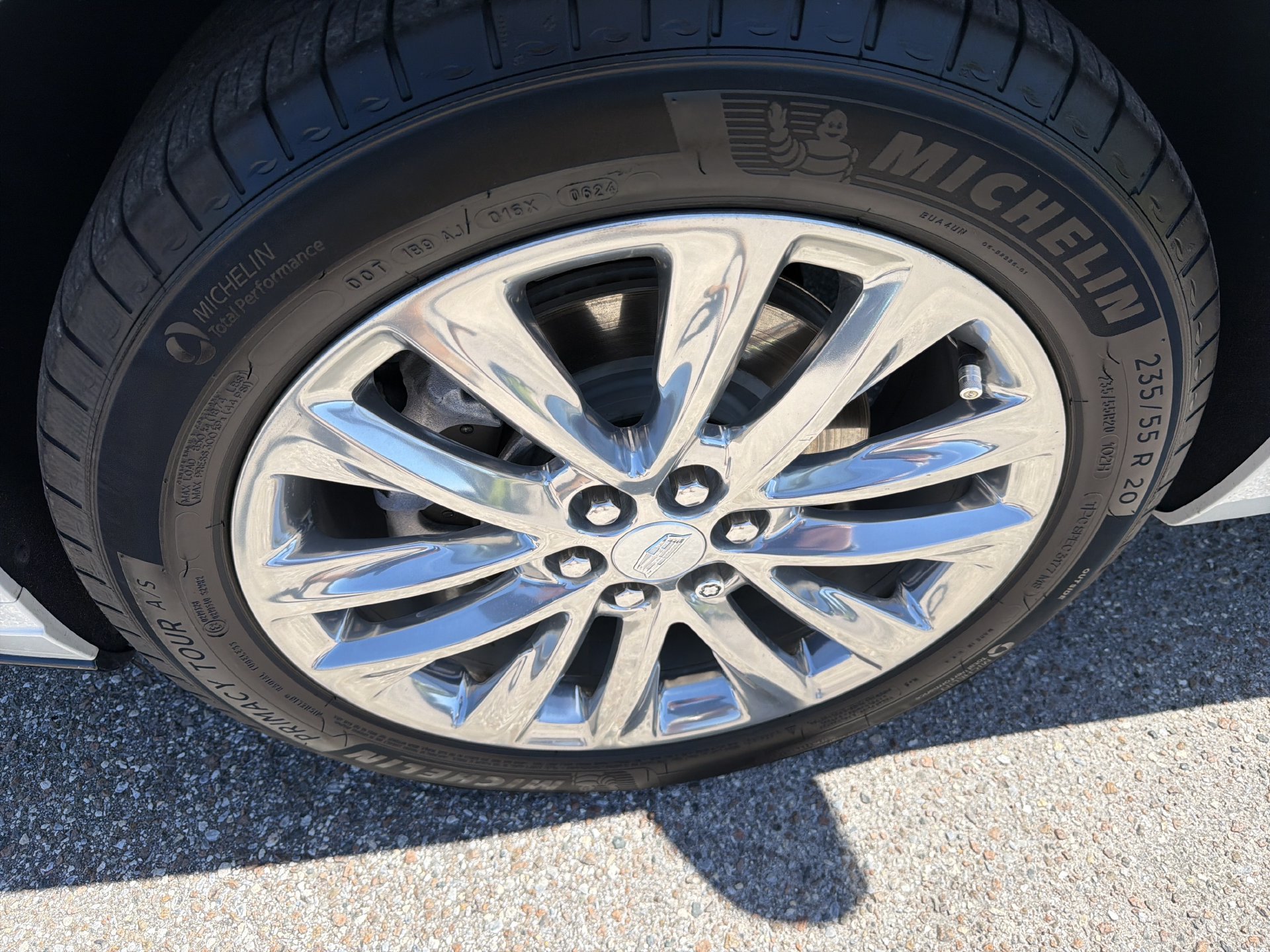 Used 2024 Cadillac XT6 Premium Luxury w/ Technology Package FWD image 10