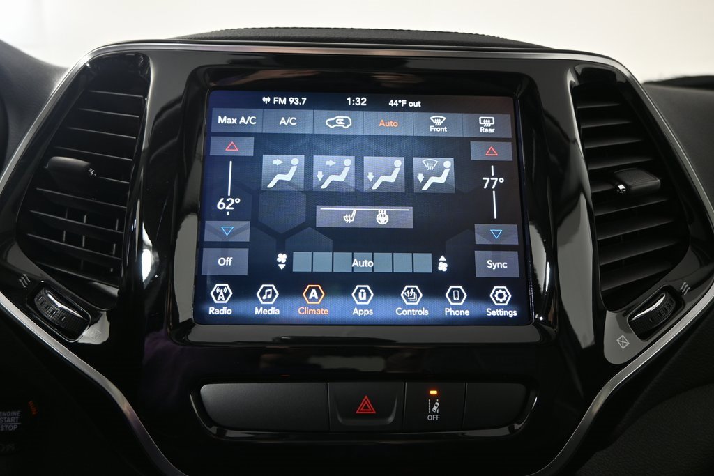 Used 2022 Jeep Cherokee Limited image 28