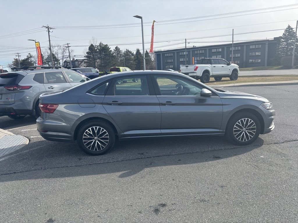 Used 2021 Volkswagen Jetta SE image 8