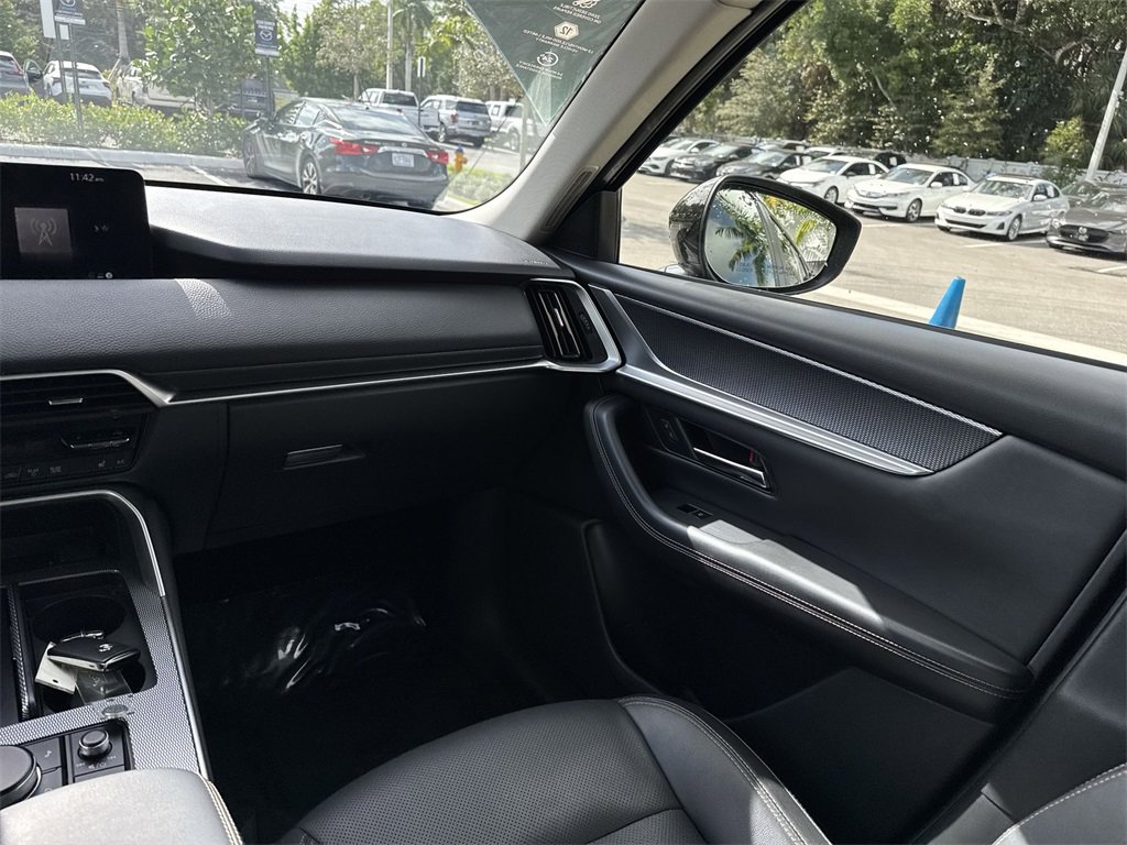 Certified 2025 MAZDA CX-70 3.3 Turbo w/ Preferred Package image 16