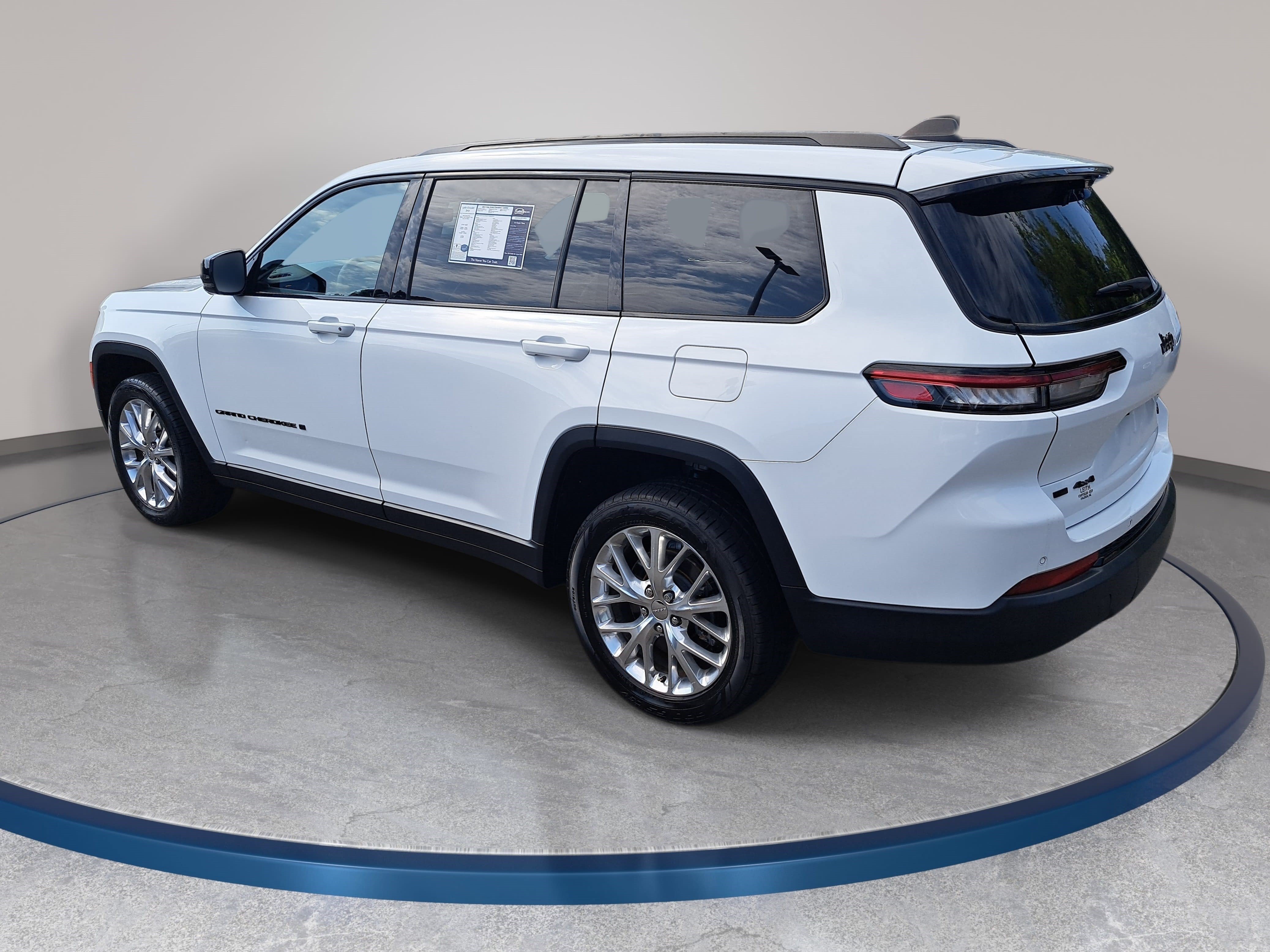 Used 2023 Jeep Grand Cherokee L Limited w/ Luxury Tech Group II AWD/4WD image 7